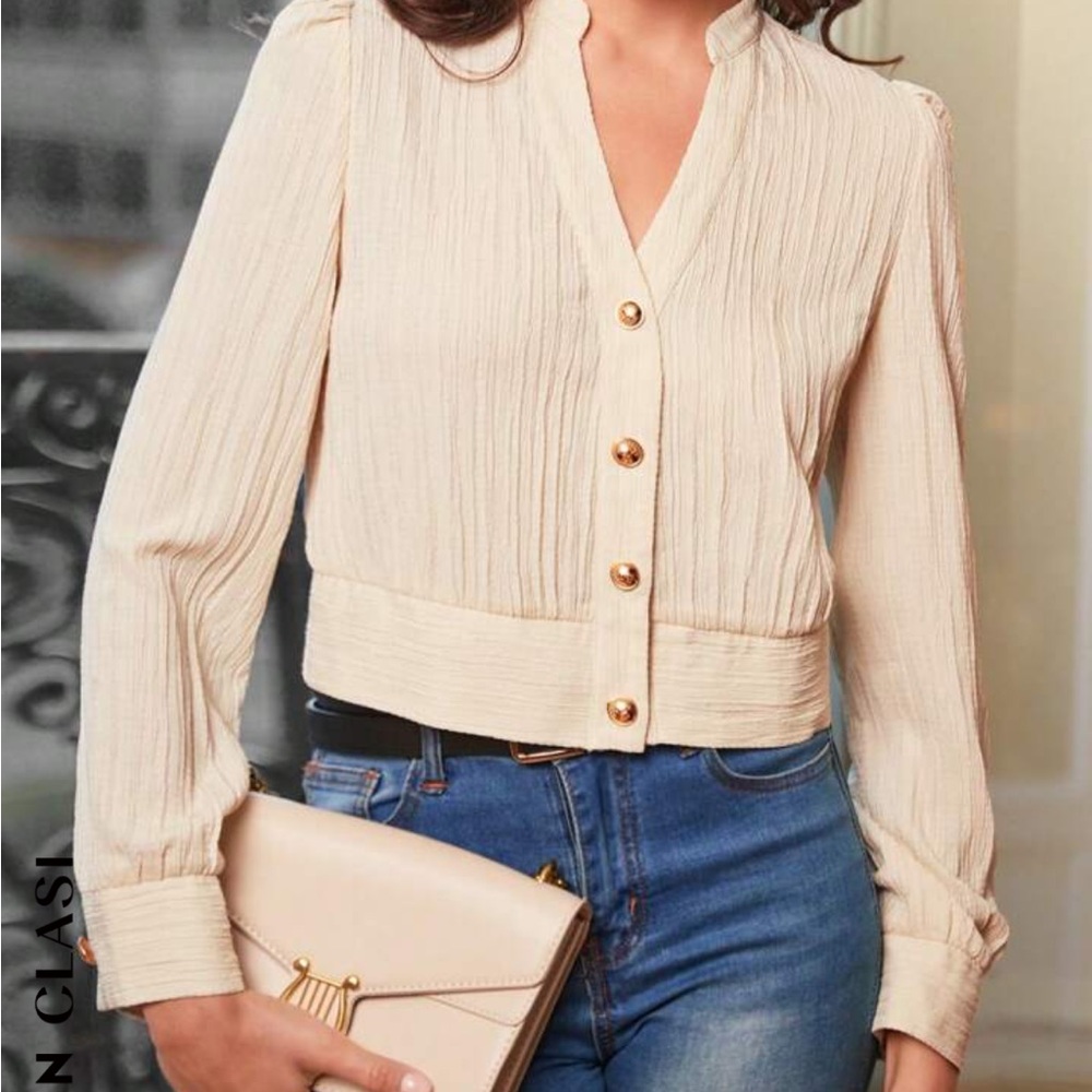 Elegant Cream Blouse with Sophisticated Style